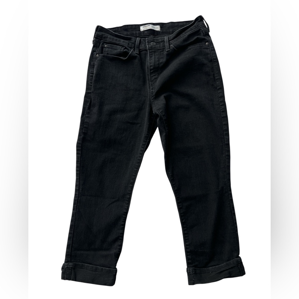 Levi Signature Women’s Mid-Rise Black Cuffed Capri Jeans - 8